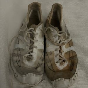 Used Nfinity Vengeance size 7